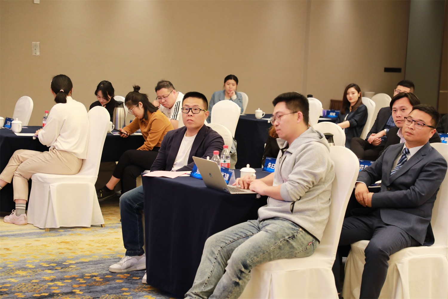 1690876714423264.jpg 2.jpg